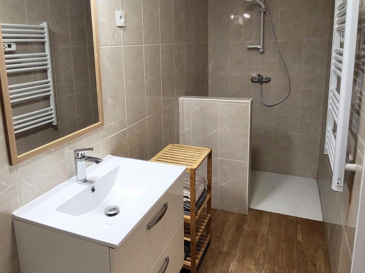 Appartement 1 Chambre, Cuisine, Coin Salon, Salle De Bain Saint-Claude Εξωτερικό φωτογραφία